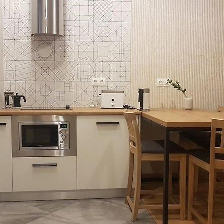 Lviv Wall Street Apt Bagian luar foto