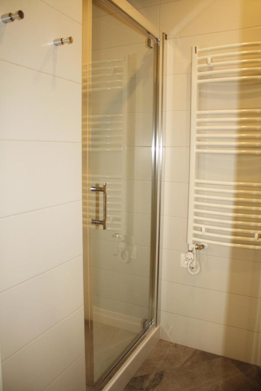 Lviv Wall Street Apt Bagian luar foto